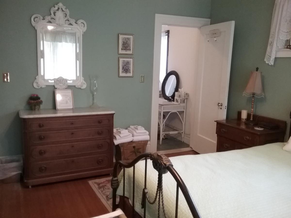Hanover House Bed And Breakfast Niagarafallen Exteriör bild
