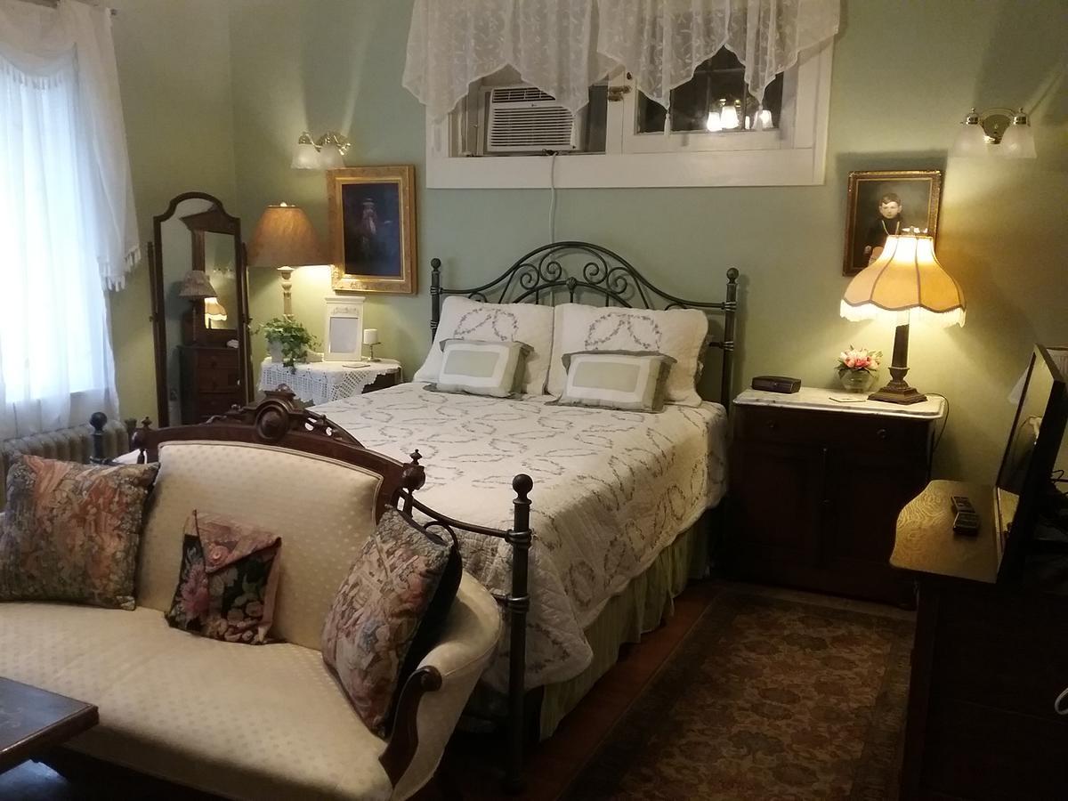Hanover House Bed And Breakfast Niagarafallen Exteriör bild