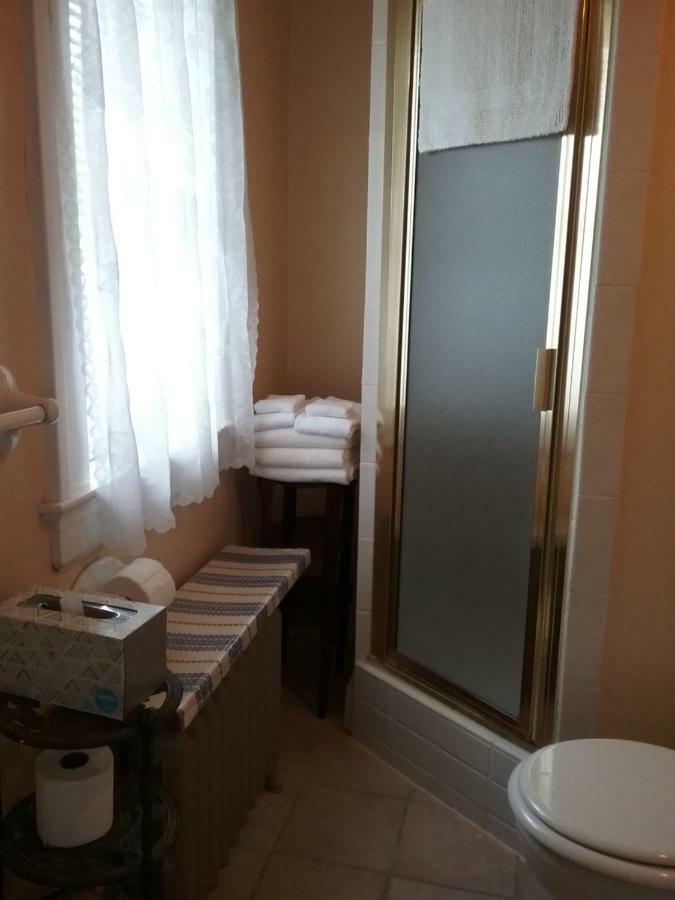 Hanover House Bed And Breakfast Niagarafallen Exteriör bild